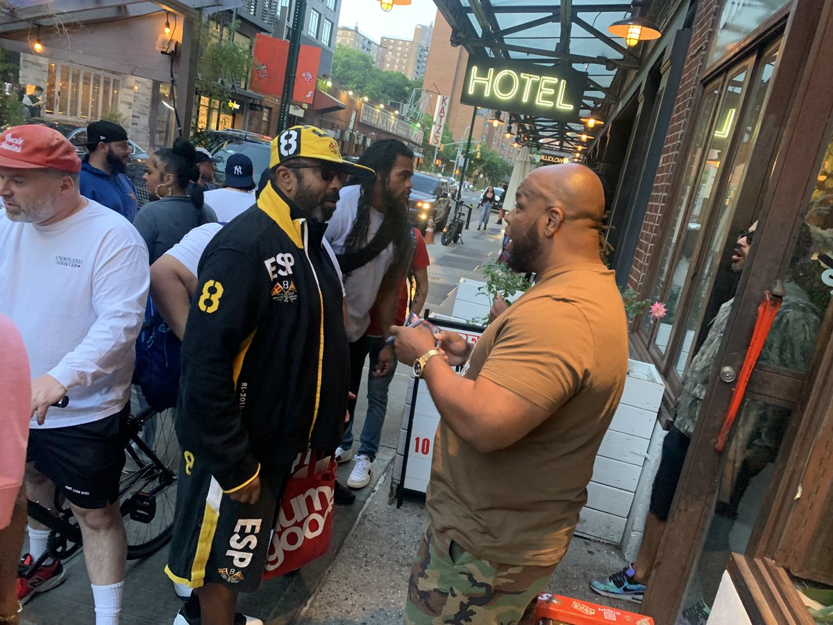 MeccaGodZilla tweet media