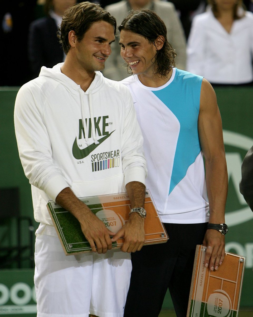 On this day in 2007, @rogerfederer and @RafaelNadal played a match on a court that was clay on one half, grass on the other 🧱🌱 The event was dubbed The Battle of the Surfaces.