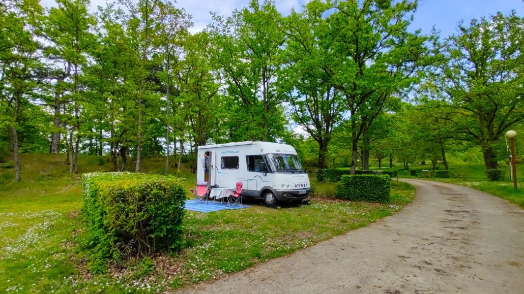 OurTourBlog's tweet image. We didn&apos;t plan to go to Laon, we&apos;d never heard of it. A full motorhome aire at St Quentin brought us here, and we&apos;ve enjoyed exploring the city and chilling on the campsite. 

buff.ly/3UFMfZO