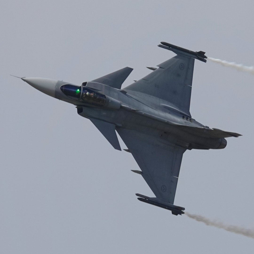 Swedish Air Force SAAB JAS-39C Gripen 39268/268 displaying at RIAT 23. #riat #raffairford #airtattoo #royalinternationalairtattoo #myriat #riat23 #swedishairforce #försvarsmakten #soldf #svfm #saab #saabgroup #saabinthesky #saabgripen #saab39 #jas39gripen #saabjas39gripen #jas39c