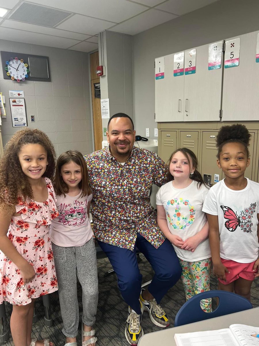 Today we are “Blossoming 💐 for Blythe” as students and staff wear their best floral drip in honor of Mr. Blythe and his daily style! The MEC Community looks great today‼️ #LIFTmec #NationalPrincipalsDay2024