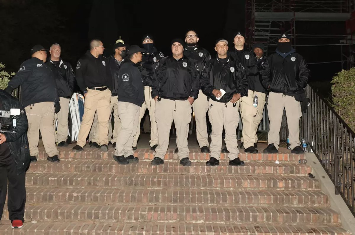 From @latimes - security guards watching on last night