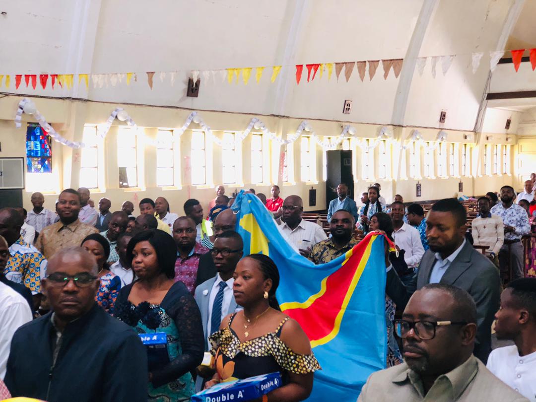 Une grande célébration ecclésiastique ce jour, à la cathédrale Notre Dame de la paix, à Bukavu pour introniser celui qui sera dès demain, le GOUVERNEUR de la province pilote du Sud-Kivu dite par l'archevêque de Bukavu Mgr Maroyi. Puisse l'Eternel vous bénir, cher Mwanainchi EMILE…