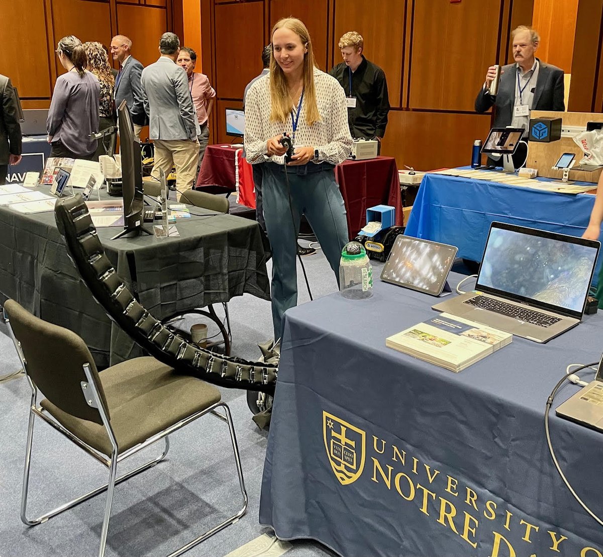 As the U.S. Senate continues to focus on AI's potential and innovation in robotics, researchers from @NotreDame are supplying key next steps. At the Senate's robotics showcase, Margaret Coad of @AeroMechND + two doctoral students shared cutting-edge developments.