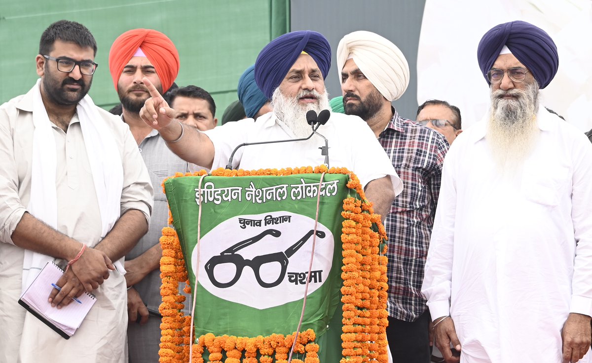 SAD chief Sukhbir Badal while speaking at rally of #INLD said no PM should talk of one religion alone & asserted it was unfortunate that PM Modi & HM Amit Shah were not talking about farmers or poor but were inciting members of one religious community to fight against other.