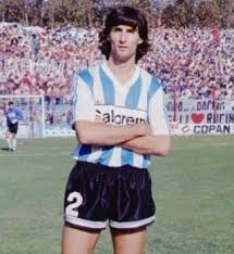 Hoy cumple años Cosme Julián Zaccanti, defensor (central y lateral) que vistió la  camiseta de #Racing entre 1988 y 1995 (9 goles), integró los planteles de la Supercopa e Interamericana de 1988.
Muchas gracias toda la vida!!

#RacingClub #LaAcademia #VamosRacing