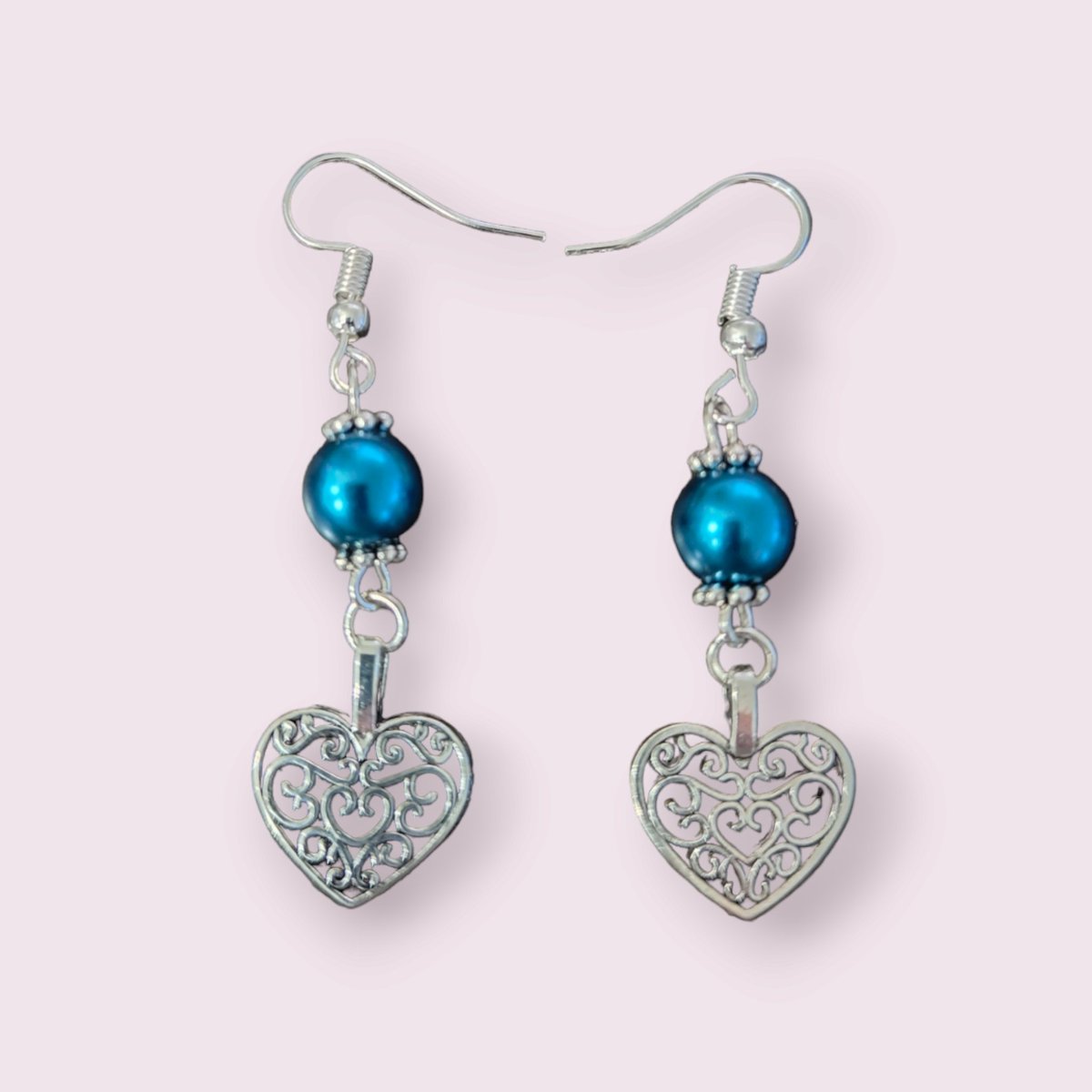 🚨 NEW EARRINGS 🚨

RED OR BLUE? 

Order now! 👇
zeespiecesshop.etsy.com/listing/171010…

#etsy #earrings #giftforher