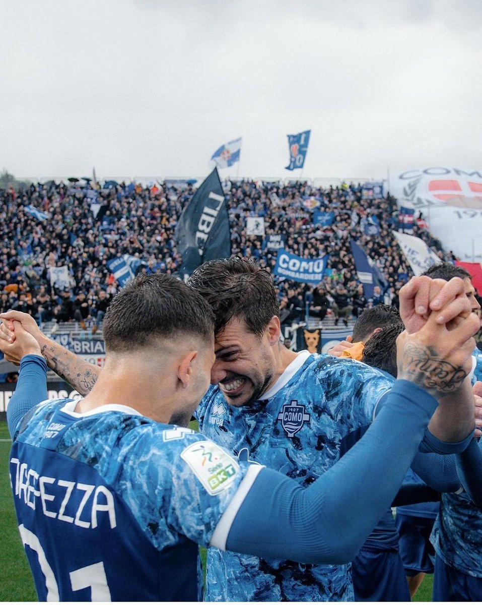 Serie B Madness:
Como wins against #Cittadella, thanks to 94th minute winner while their direct competitor #Venezia lost to Catanzaro in 96th Minute, moving Como to 2nd in the table🔵🔥

#Como is now 1 WIN away from returning to Serie A for the 1st time in last 21 years!!
#legab