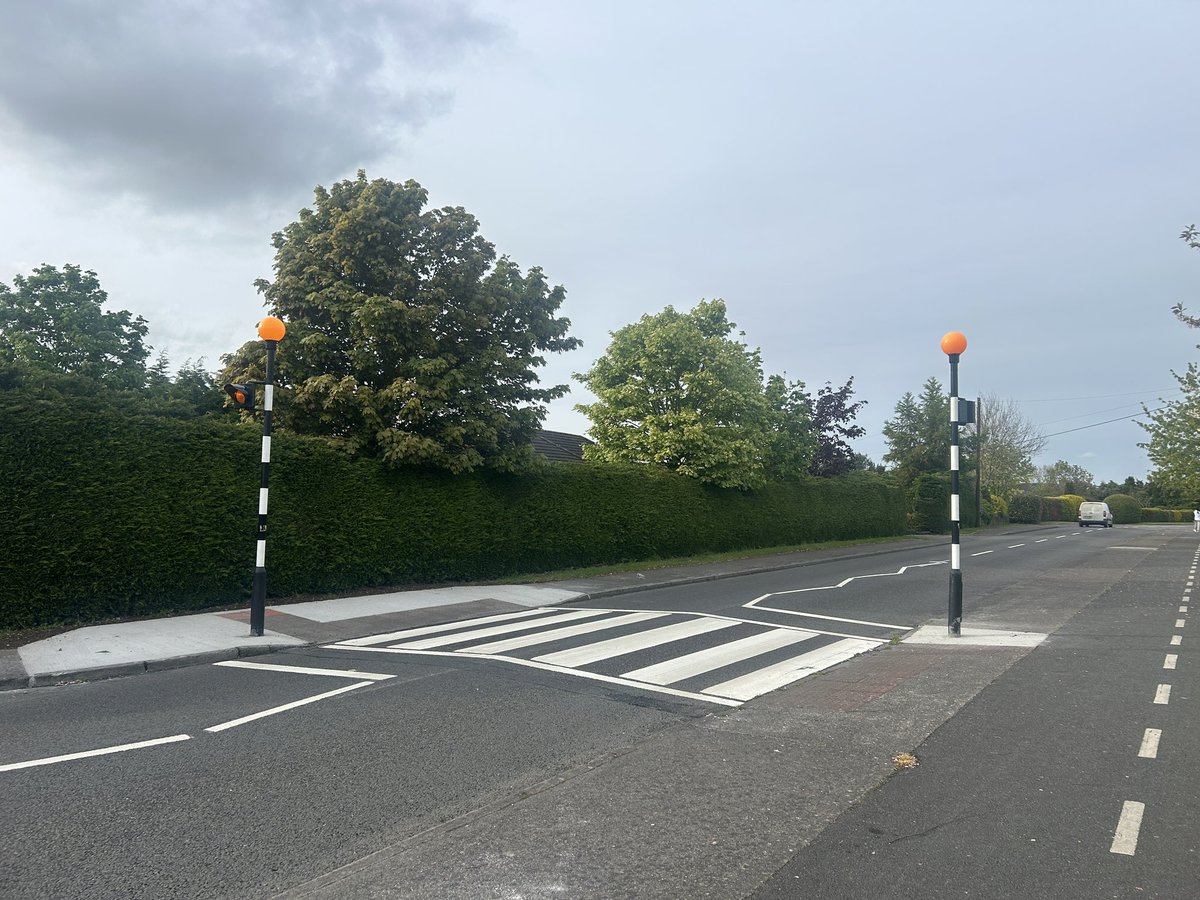 Pedestrian crossing up and running in Pollerton outside Beechwood Park and road markings refreshed following representations I made to the council. #carlow #YourCouncillorOurCarlow #Phelan1