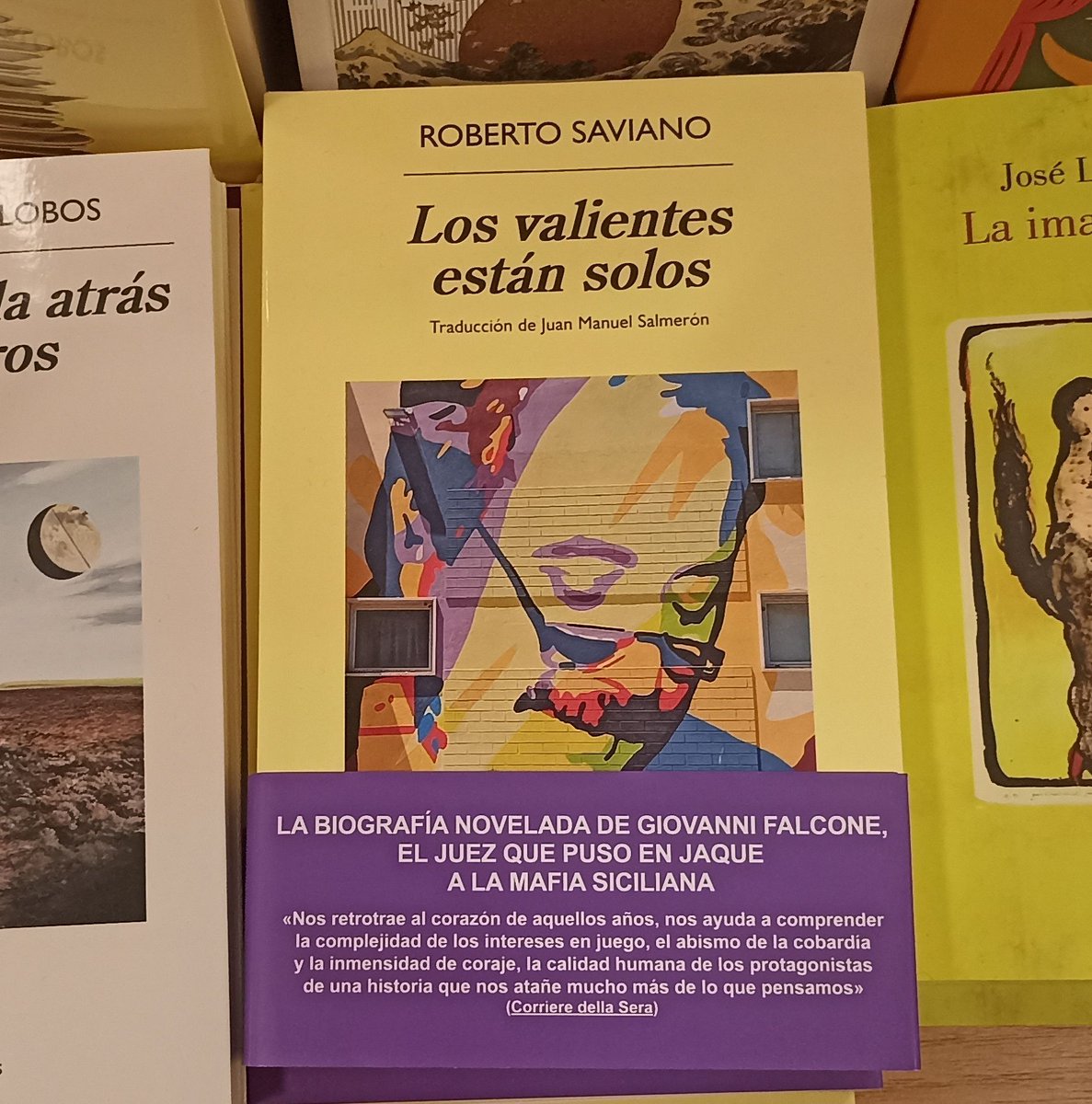 Muy interesante! Saviano escribe la novela del juez Falcone: dos hombres enfrentados a la Mafia. El libro sobre un luchador contra la Mafia escrito por otro de sus combatientes. 👉buff.ly/41cH7hz 📚 #CervantesRecomienda #Oviedo #Libros #Desde1921
