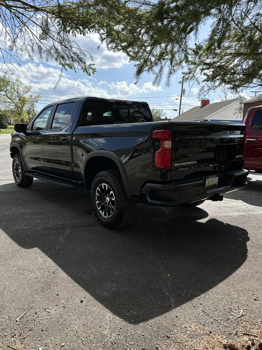 Thank you Ryan for bringing your 2024 Silverado ZR2 in for an Opti-Coat Pro+ ceramic coating! The gloss on this truck is insane, and it will stay that way for years to come ✨💪

#mdxdetailing #johnstownpa #cardetailing #carcare #opticoatproplus #ceramiccoating #opticoat