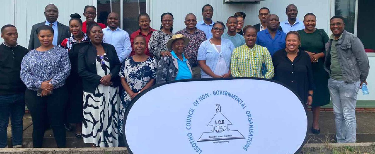 During a meeting with #Lesotho's civil society organisations (CSOs) to evaluate the African Development Bank's portfolio performance in the country, the Bank welcomed the #CSOs input and committed to ongoing collaboration: bit.ly/3vVc0Mp