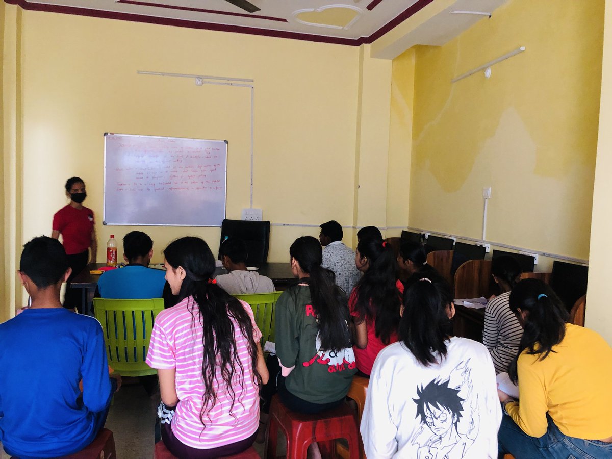 samoon4humanity's tweet image. Many students from the Rishikesh area are submitting their applications for the free computer course at SCTI04. A new batch has started from today onwards, and another batch will be started very soon.

#samoon #samoonfoundation #computereducation