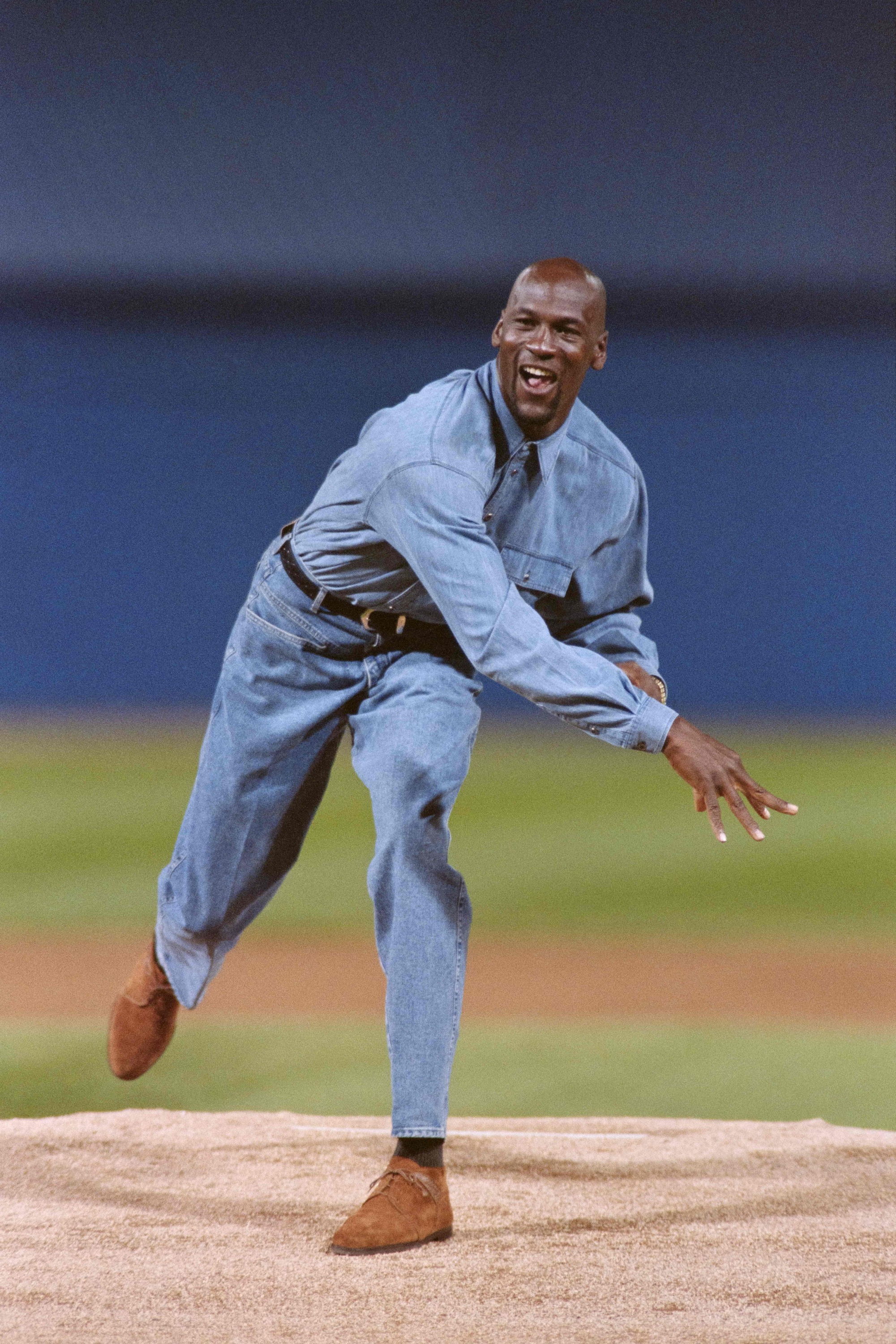 highsnobiety on X Michael Jordan s double denim moment throwing the first pitch at game one of the 1993 American League Championship Series https t NOUYac6csY X