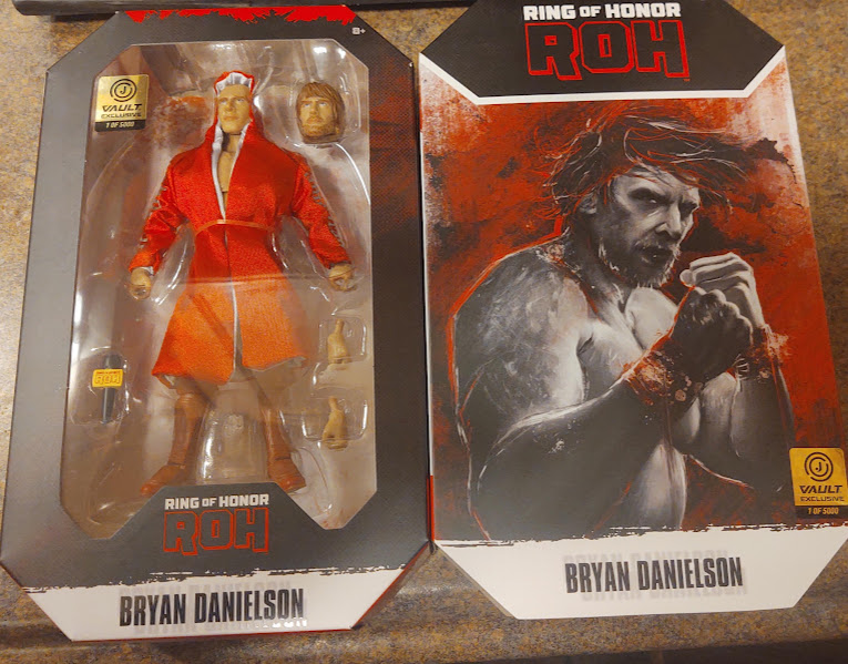 Another awesome @MelColemanArt box design for this @bryandanielson @ringofhonor figure from @AEWbyJazwares to add to the Kenny and Claudio ones. Can't wait to get the Briscoe two-pack when it drops. Hopefully soon.