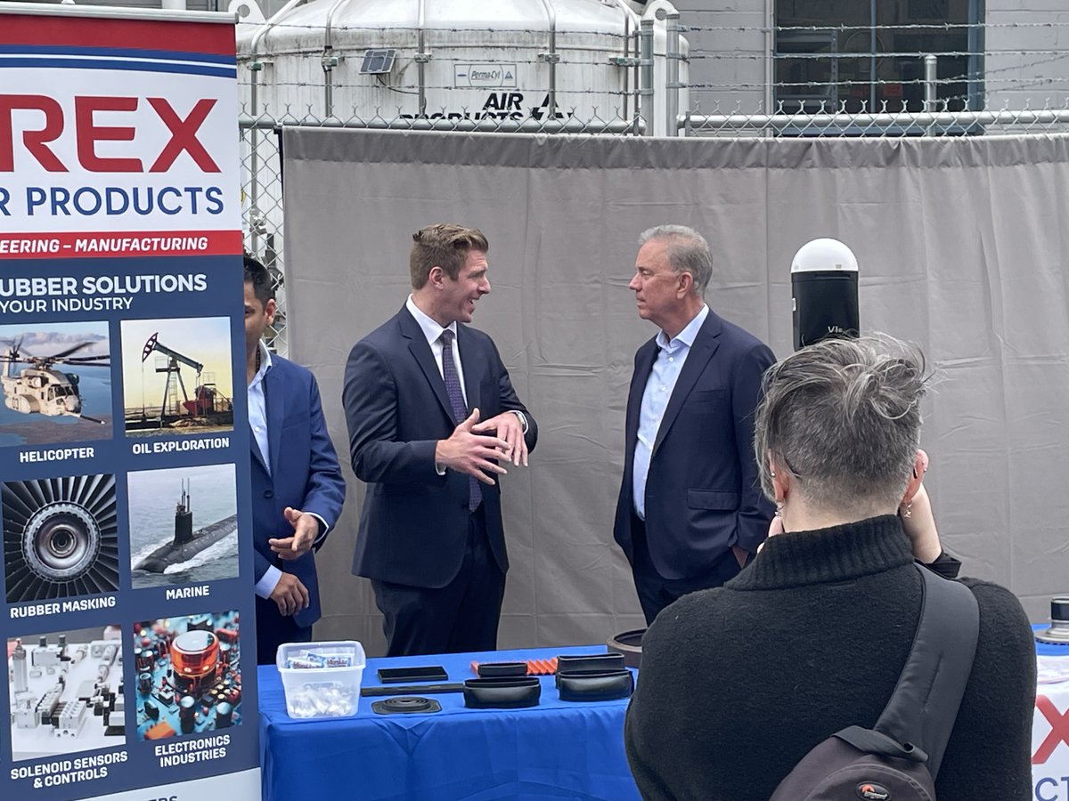 Today @GovNedLamont @ChiefMfgOfficer @RonAngeloCCAT & the CCAT team celebrated the recipients of the AMAP II grant at Airex Rubber Products. Each will receive a $100K matching grant towards #additive #technology adoption. Kudos to propelling Connecticut's supply chain forward!