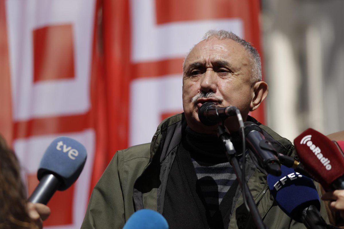 Ha sido la manifestación del 1 de Mayo con más participación de los últimos años. El sindicalismo de clase, las trabajadoras y trabajadores organizados, demostramos fuerza y unidad en la calle. ¡Para defender la democracia, las conquistas sociales y seguir avanzando!