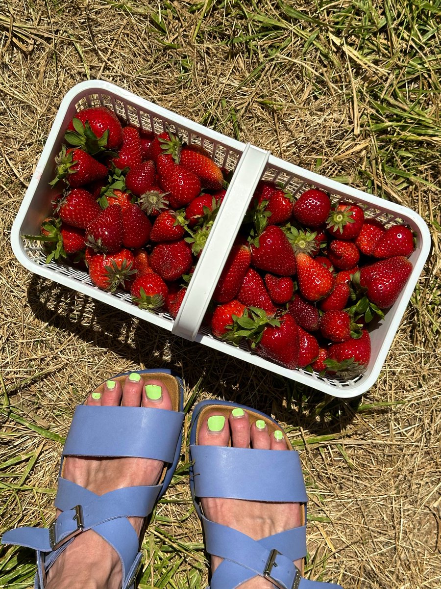 Sandals and strawberries 🍓 💕