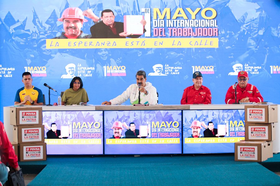 #Gobierno || Presidente Maduro anuncia firma de 20 contratos para inversiones en zonas petroleras y gasíferas Se han firmado 20 contratos para 20 zonas nuevas petroleras y gasíferas de inversionistas internacionales.