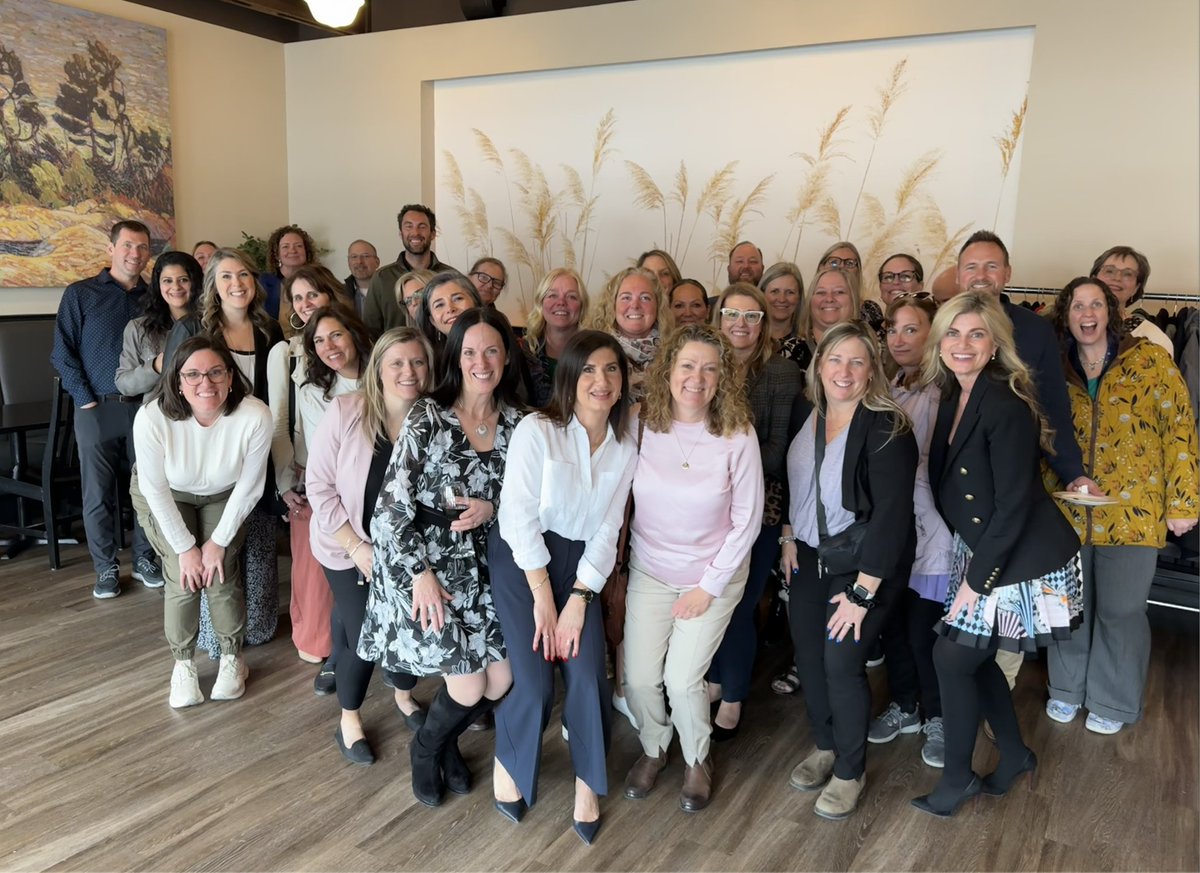 Ev_Giannopoulos's tweet image. Happy Principal's Day! 🎉  
Wishing my @wrdsb P/VP FOS and Lateral Leadership Team a day filled w/recognition, appreciation &amp;amp; acknowledgment of their unwavering commitment to fostering positive learning environments for students, staff, families &amp;amp; for one another! ♥️👏