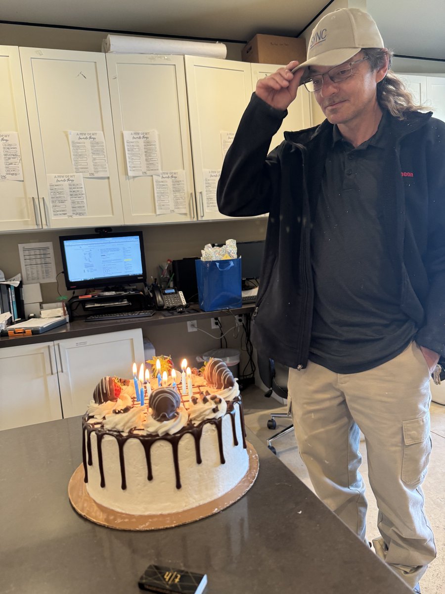 Although this is a little late, we want to wish John a very happy birthday!! We appreciate everything you do for Tradehouse!
.
.
.
#tradehouse #comejoinus #maintenance #apartment #birthday