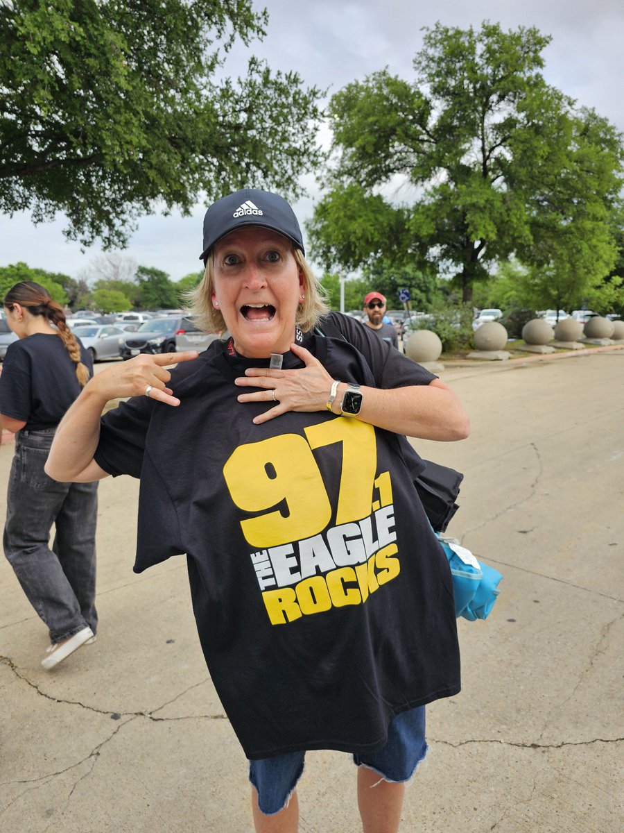 Someone found us at @foofighters concert 😮

You can too. Who is going to the show tonight?

97.1 The Eagle Rocks Again!