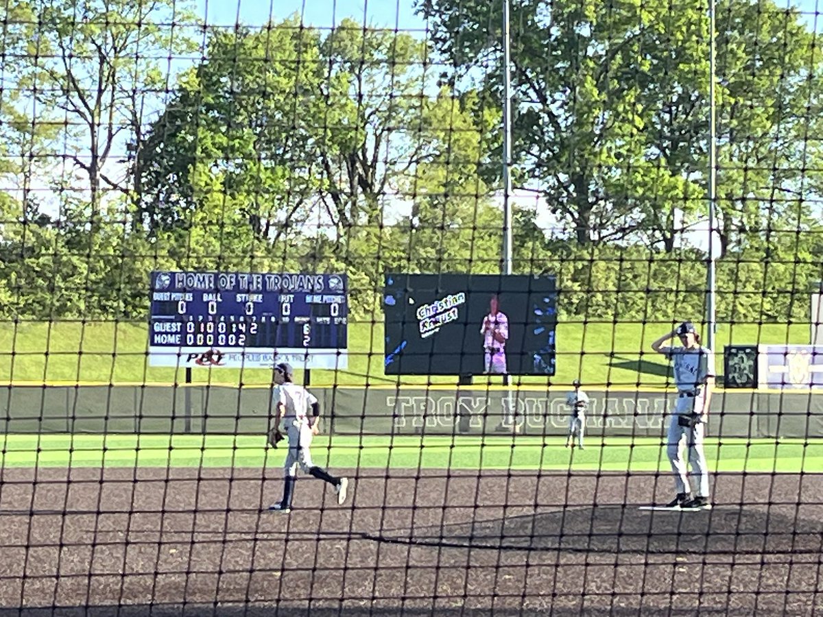 Spartans add a couple unearned runs in the 7th to take an 8-2 lead. Ch Knaust to lead it off for the Trojans.