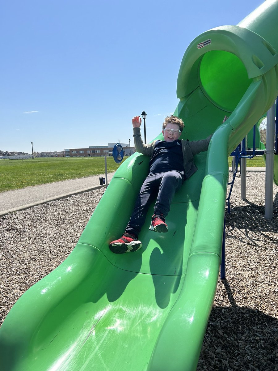 MrsStaples1's tweet photo. Enjoying a perfect afternoon at the park ☀️ https://t.co/SsqtFr4ya2