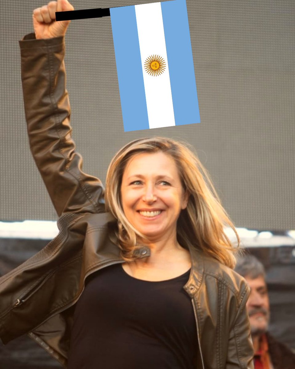 @usdtermo SI, ACA ESTA UNA... ASI QUE DEJEN DE JODER CON QUE A @myriambregman LE AVERGUENZA LA BANDERA ARGENTINA.