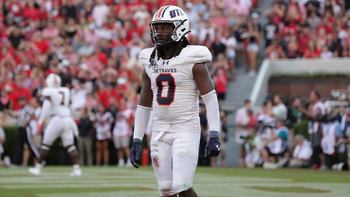 #AGTG I am very blessed and thankful to receive an offer from the University of Tennessee at Martin.🦅🟠 @FBCoach_P @Coach_JSimpson @UTM_FOOTBALL @CoachPuckett25 @Njharris12 @haywoodtomcats @timseymour62