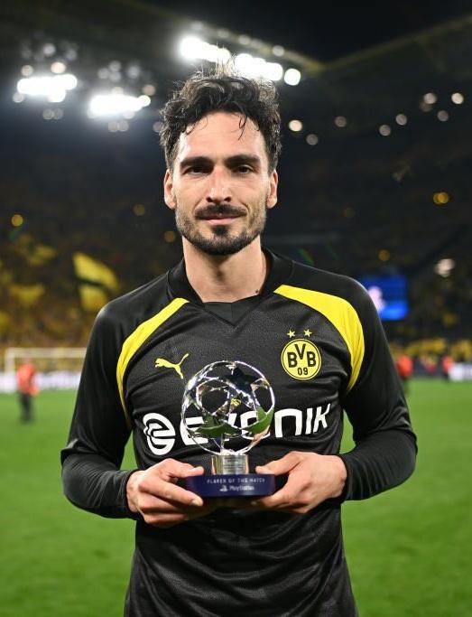 Hummels foi eleito o melhor em campo em Borussia Dortmund 1x0 PSG