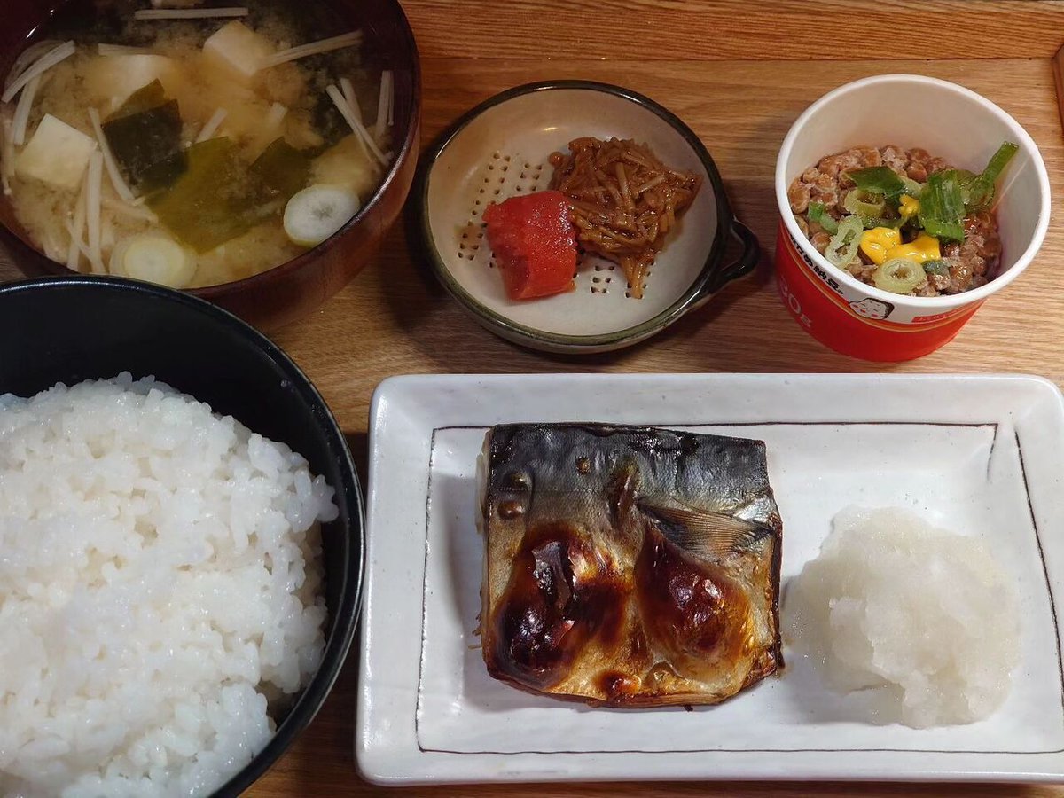 #grilled #mackerel #japanesewhiteradish #natto #mentaiko #nameko #misosoup #soup #rice #gm #breakfast #mealathome #cooking #takekitchen #japanesefood #instafood #朝食 #朝ご飯 #朝ごはん #おうちごはん #自宅飯 #料理 #料理男子 #料理好きな人と繋がりたい #料理記録