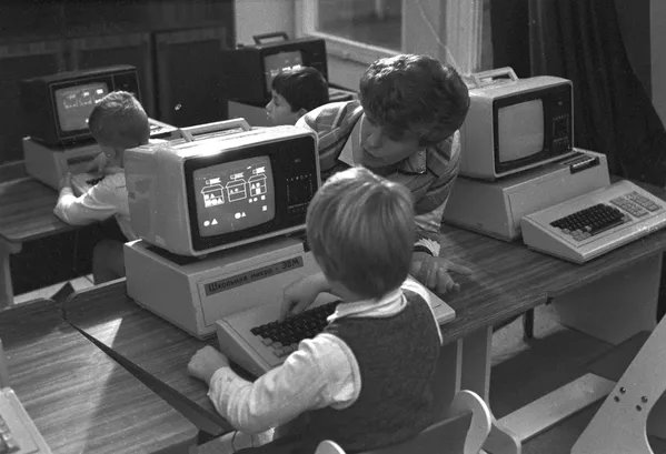 СССР. 1980 годы. Шяуляй. Знакомство с компьютером начиналось с детского сада.