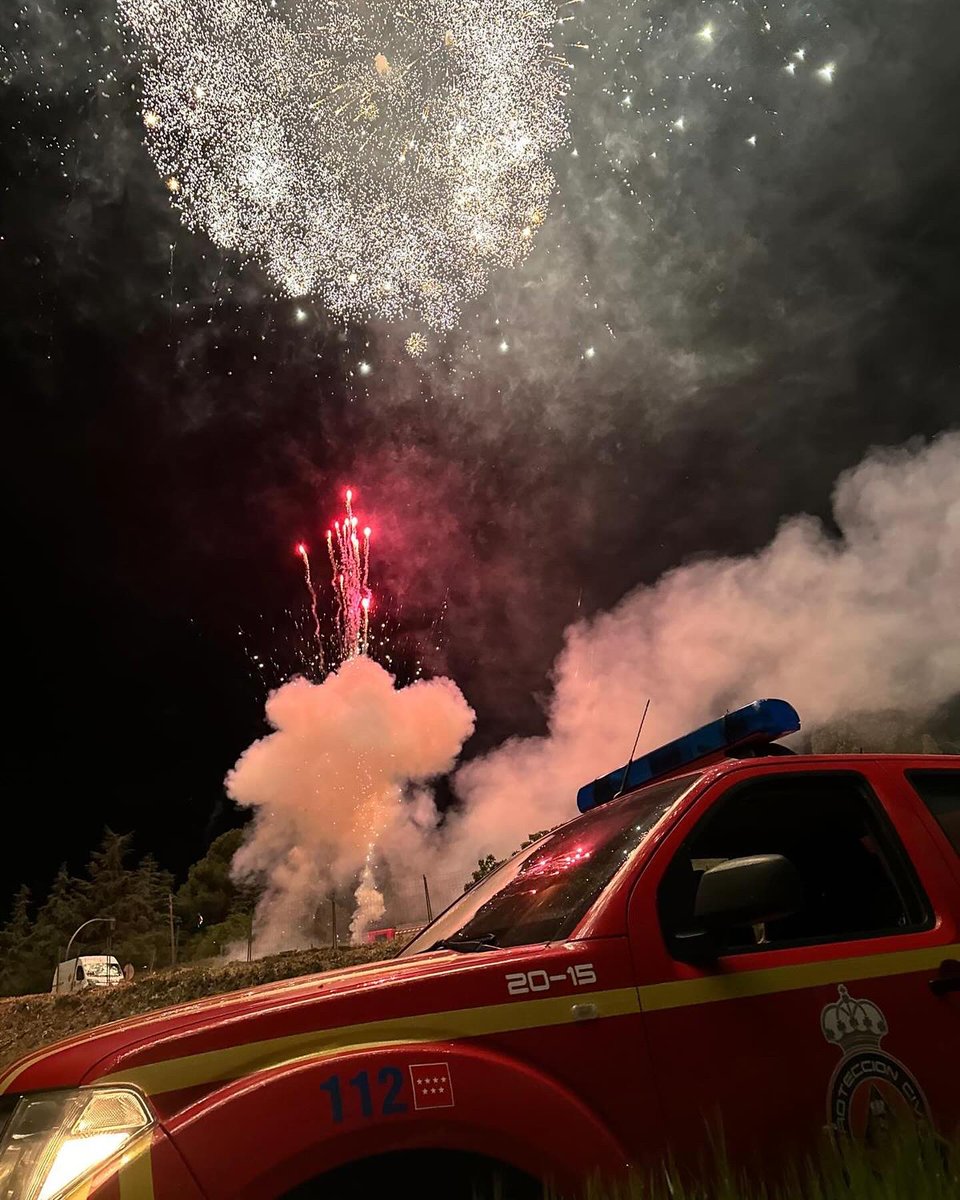 protetorres's tweet photo. 🟠🔵#Ambite Nos desplazamos hasta el municipio de #Ambite para colaborar con los compañeros de @pcivilambite en el dispositivo organizado con motivo de los fuegos artificiales de su localidad. #lasprotescuentan https://t.co/LEbsrPege7
