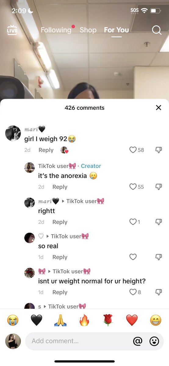 “It’s the anorexia 🥲” ur average (bmi 18.8) why are u embarrassing yourself