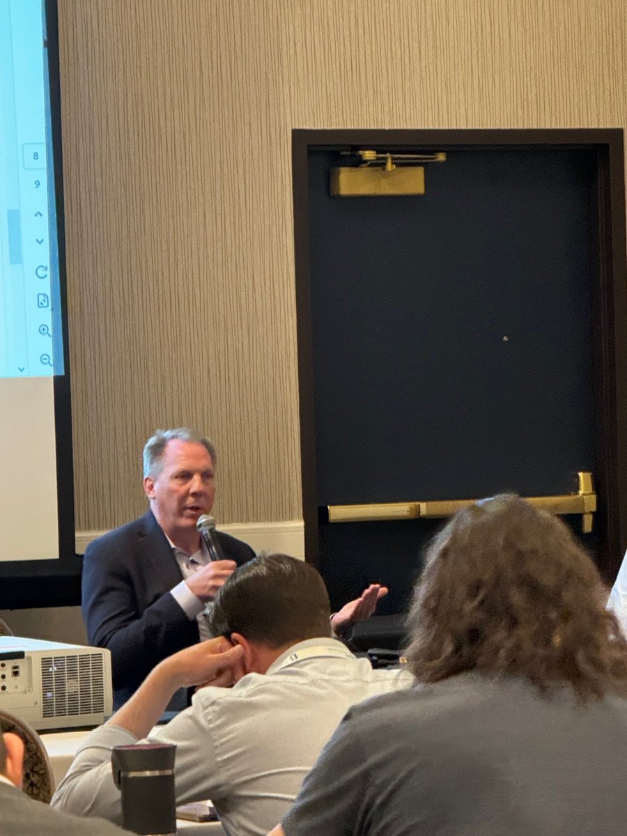 Crexendo President and COO @douggaylor was in Las Vegas today to present at the @PlanetMicroCap Showcase. Doug shared Crexendo's unique business model, product offerings, competitive advantages, and tremendous company growth in his presentation.

$CXDO #TeamCrexendo #UCaaS #CCaaS