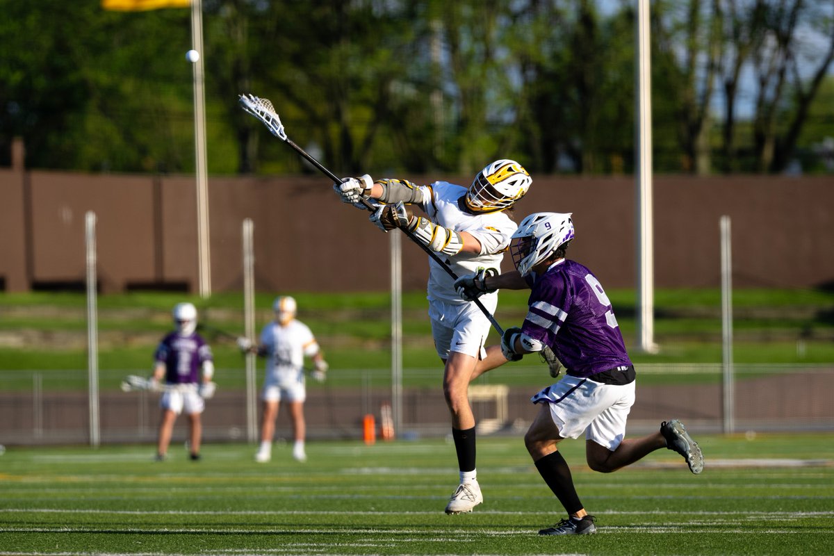 We're underway in the @OHAthleticConf Semifinals at Finnie Stadium! 📲 » @BWGameday 📺/📊 » bwyellowjackets.cc/3UqXZyi