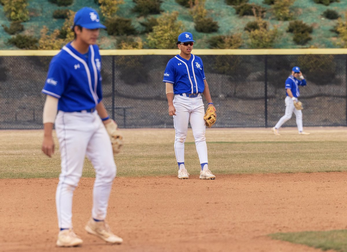 Game One Win!

The Boys used a solid outing from Cole Altherr and some key defensive plays en route to a 10-2 win over Simpson today as they advanced to the winner’s bracket game tomorrow at 11 AM ⚾️🦅

#onerope #eagles #erau #prescott #arizona #naia #calpac #team #teamwork #win