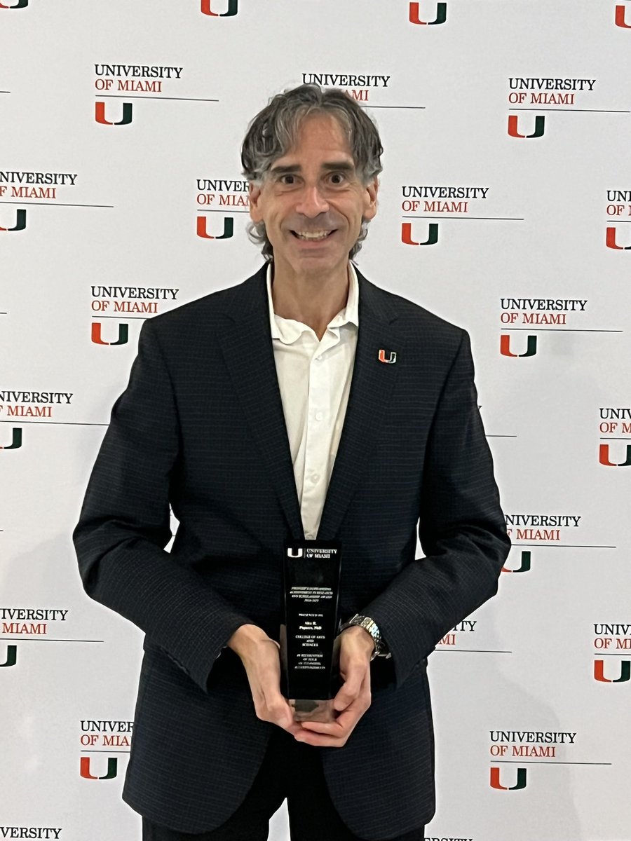 Deeply honored to have been selected as the recipient of the @univmiami Provost Outstanding Achievement in Research & Scholarship Award. Team work makes the dream work!