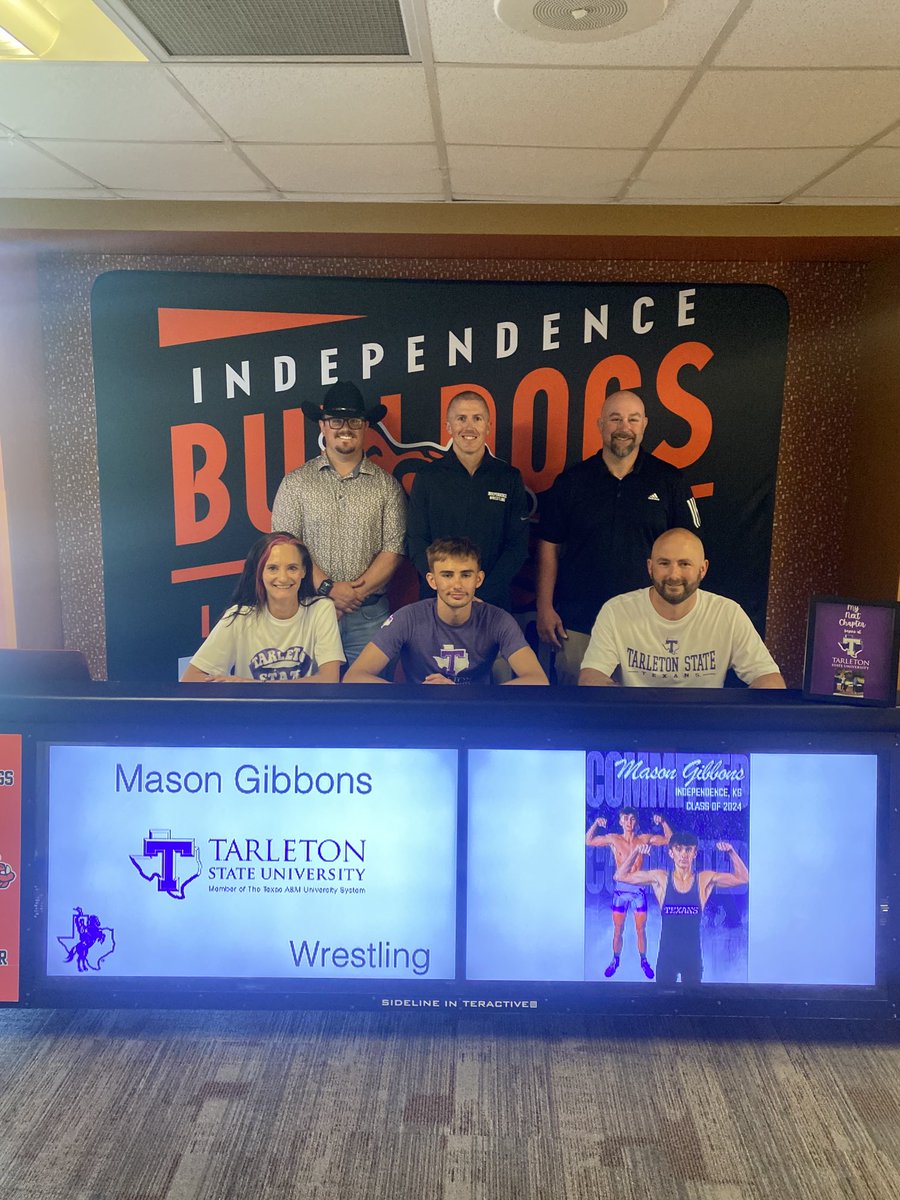 Mason Gibbons signs to continue his wrestling career at Tarleton State University in Texas. Congrats Mason!!