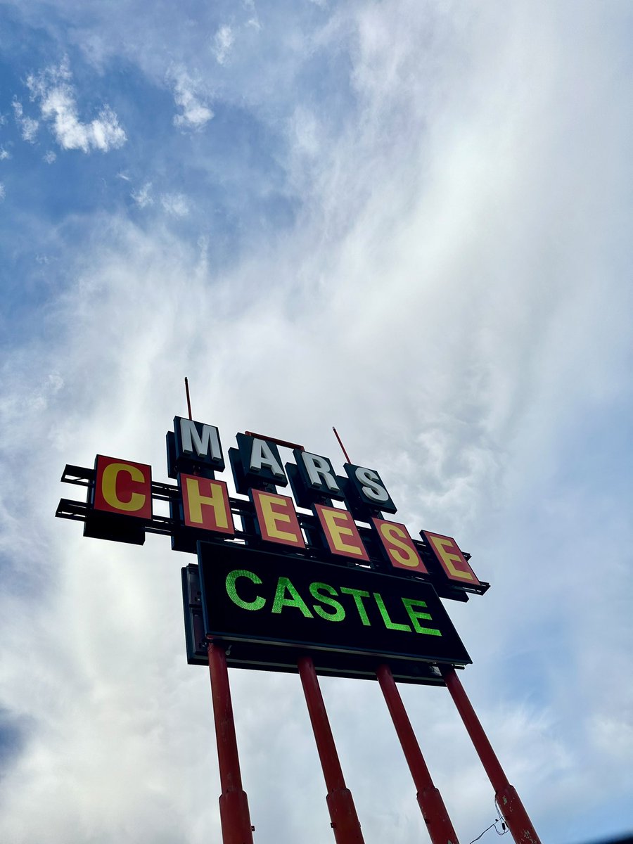 Shhhhh….don’t tell my dogs where I am or I’ll be in trouble!🧀 #cheesetax #minischnauzers #WI #WBLConference #enroute #crossingthecheddarcurtain