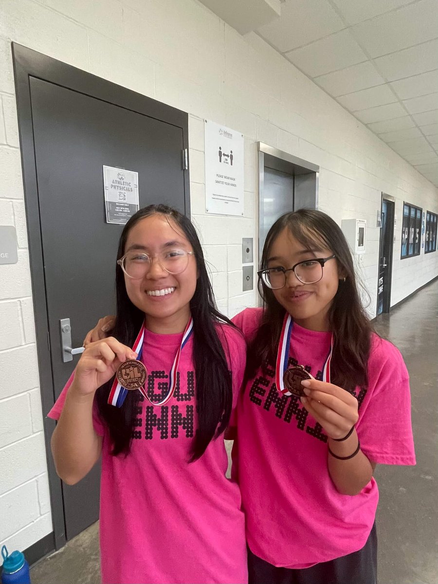 Congratulations to our JV district winners 3rd place girls doubles Tiana Hoang and Uyenni Kien 3rd place mixed doubles Bella Nguyen and Jaden Pham