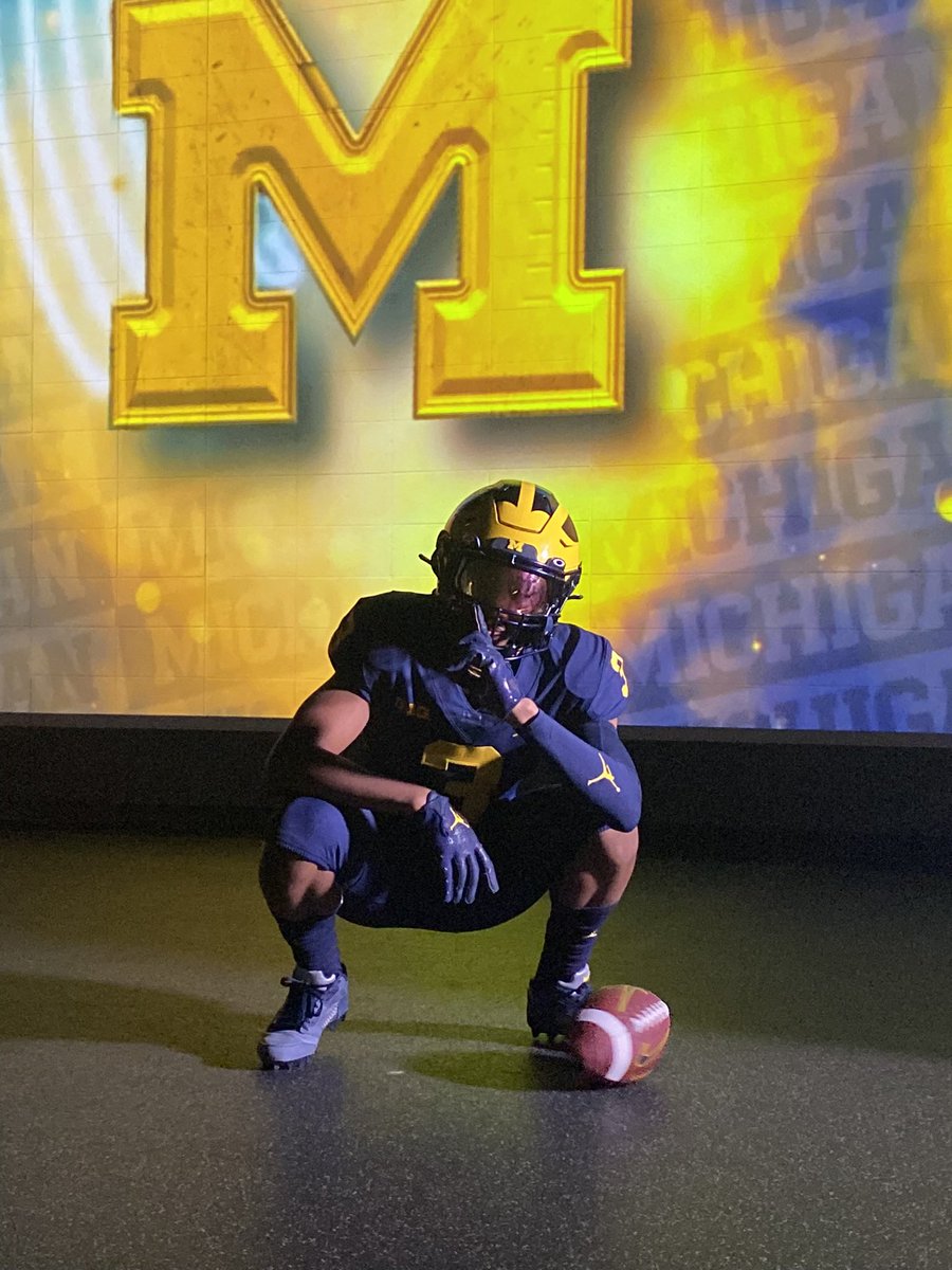 I am extremely blessed and honored to receive an offer from The University of Michigan. #GoBlue @bccoachvito @BCBROTHERHOOD @19Bellamy @grant_newsome @ChadSimmons_ @TomLoy247 @RivalsFriedman