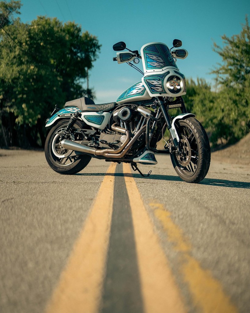 🔥🧊 Club Style Sportster 1200 🧊🔥 #santaclaritaharley #separatefromthepack #harleydavidson 📷: @infamouscreep