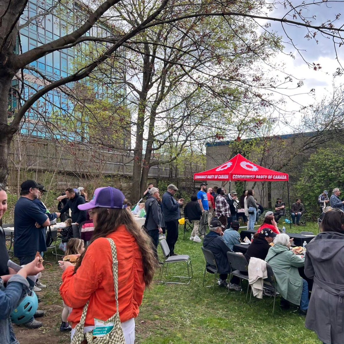 Happy May Day everyone! Had an awesome time in Hamilton at the Worker's Art and Heritage Centre @WAHC with the Hamilton District Labour Council @hamiltonlabour catching up with so many comrades. #HamOnt #MayDay