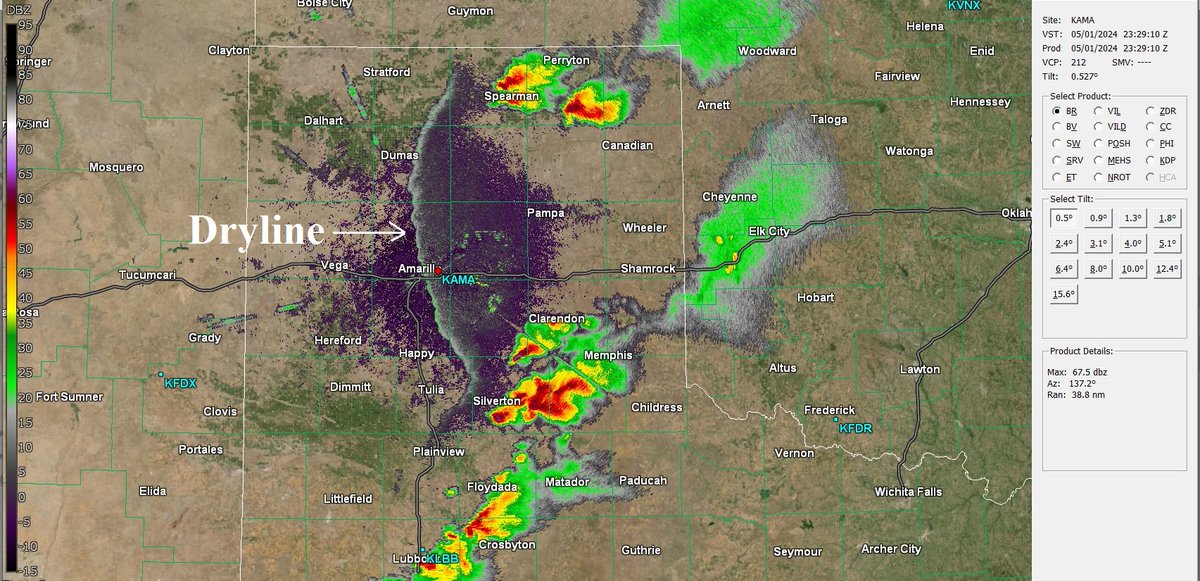 Beautiful display of the dryline, now retrograding, with supercell thunderstorms having moved off of it. I'm here for all of it. #txwx #okwx