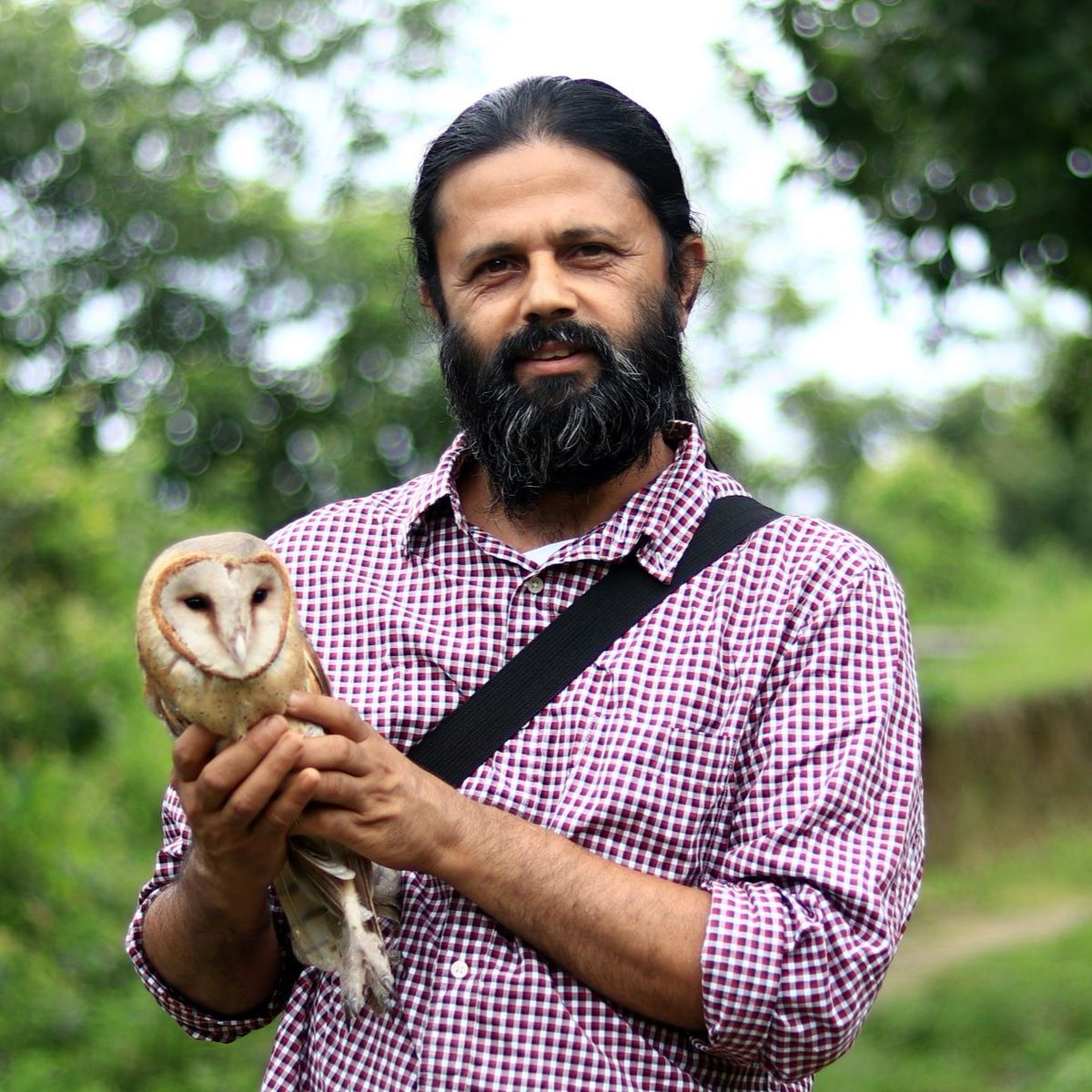 Congratulations to the fifth #WhitleyAward winner of the night: RAJU ACHARYA! @FONnepal2005

🇳🇵 Nepal
🦉 Owls
🏆 #WhitleyAward donated by The Frank Brake Charitable Trust

Find out more about his project here: ow.ly/njlR50Ri1ir

#SharedFuture