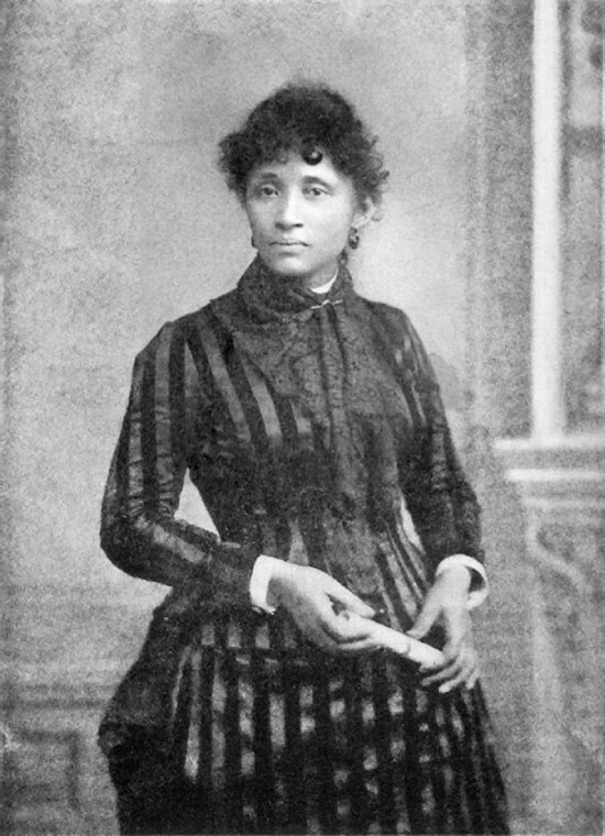 Lucy Parsons, the remarkable woman who was integral to leading the first #MayDay, was called 'more dangerous than a thousand rioters' by the Chicago police. Read more on her exceptional contributions to the labor movement from @nwlc: 
nwlc.org/black-women-bu…
