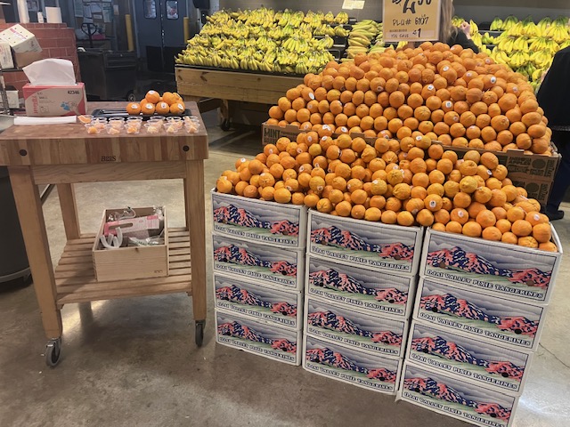 Happening NOW at @CentralMarket in Fort Worth TX!

#OjaiPixie tasting! If you haven't tried these sweet gems, you're in for a treat!

#melissasproduce