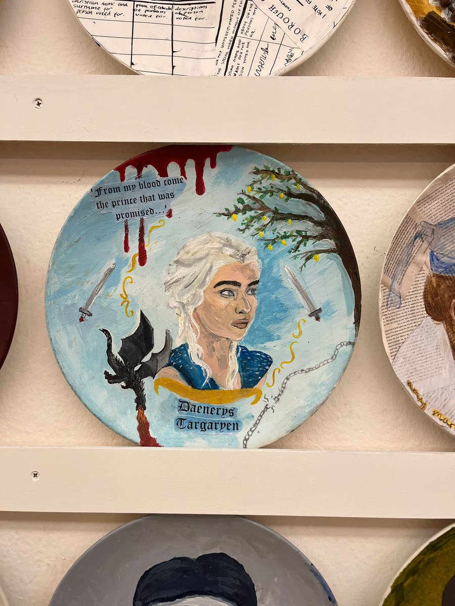 KateDisley's tweet image. So my 13yr old painted this. The brief was to be a picture of someone you admire, I was initially a contender to get featured but lost out to @emiliaclarke  -
But couldn’t be more proud 😊 #GameOfThrones